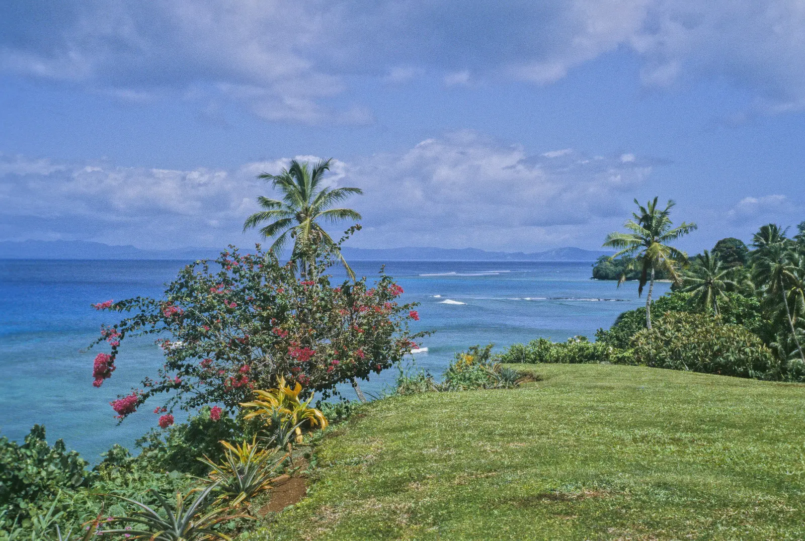 Taveuni, looking toward Matagi island